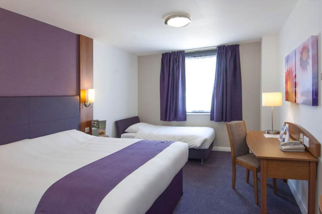Premier Inn 톤브리지 객실 사진