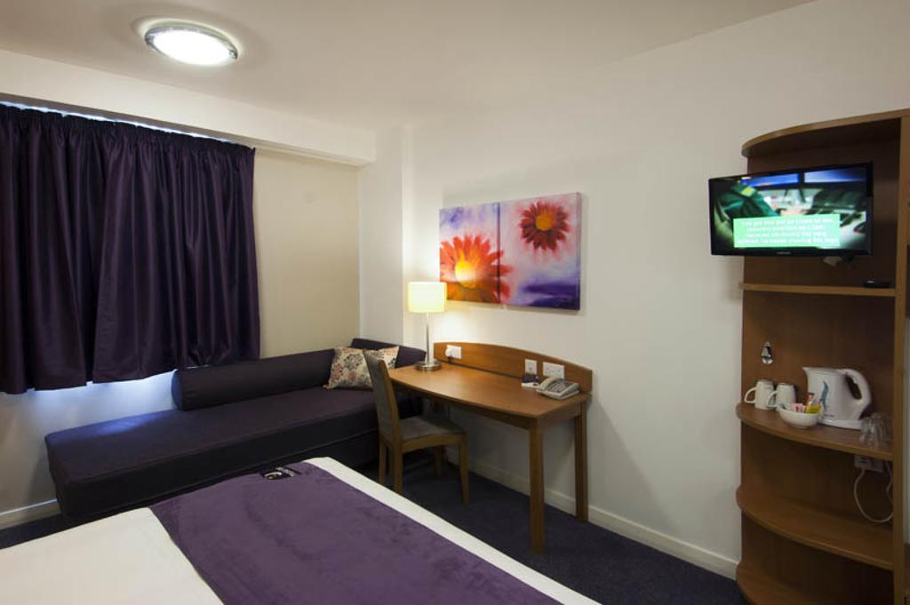 Premier Inn 톤브리지 객실 사진